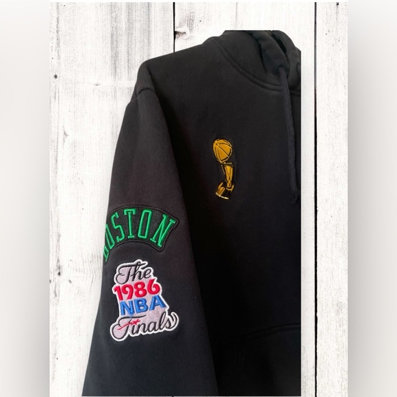 Mitchell & Ness Boston Celtics Champion City Hoodie Sweater Pullover Mens Sz Med - Picture 5 of 11